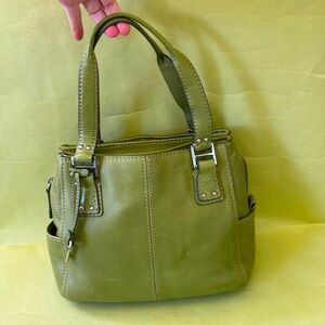 Vintage olive green Fossil pebbled leather purse